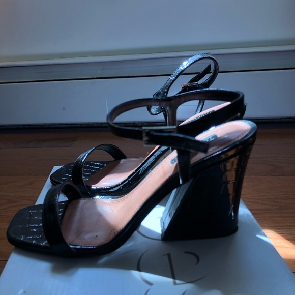 TOPSHOP Chunky heels - Picture 3 of 5